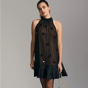 Exquise Appliqué Halter Dress in Black